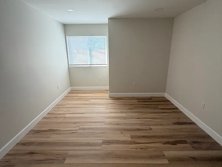 44 Warner St #B11 — Photo 11