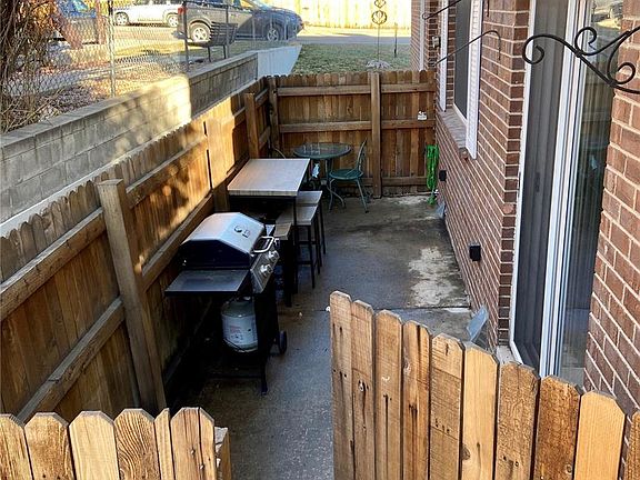 3rd image of 9767 Croke Dr