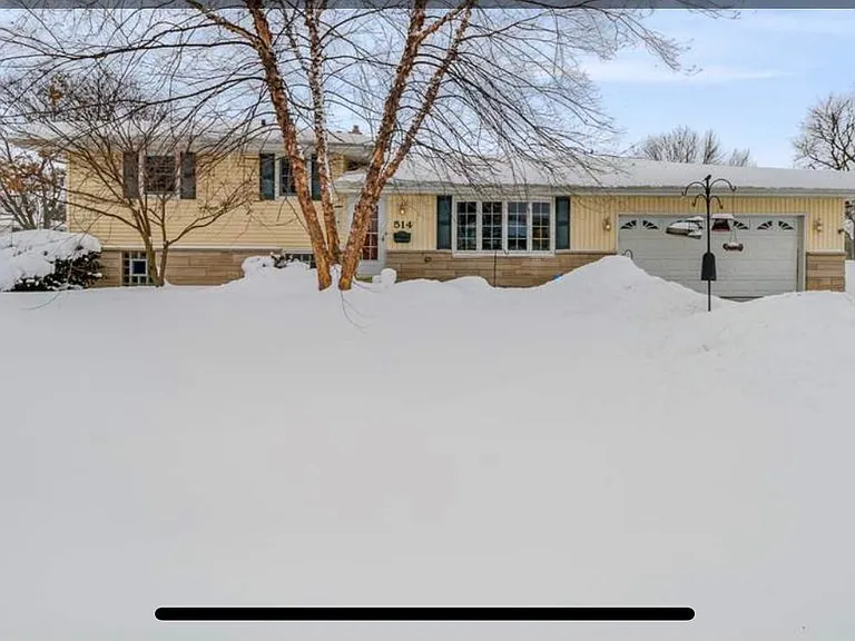River Dr — Photo 2