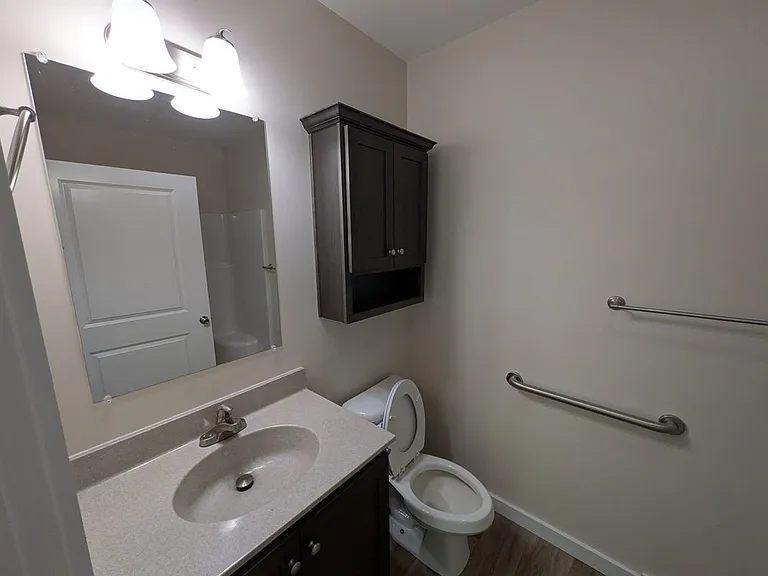 75 Ivan Dr #8 — Photo 24