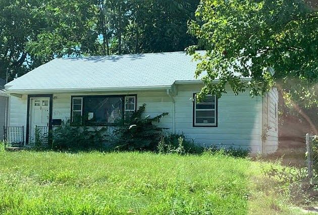 2nd image of 3830 10th St
