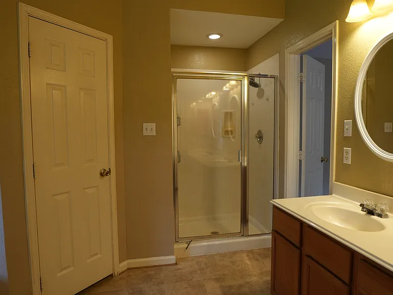 19419 Stamford Dr — Photo 11
