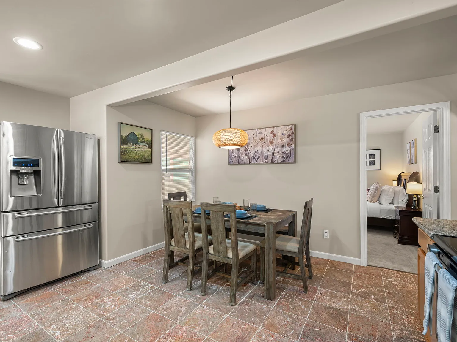 3 bed, 1900 sqft, $5,000 — Photo 4