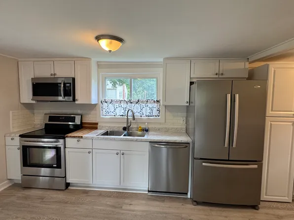 47181 Pinecrest Dr, Shelby Township, MI 48317