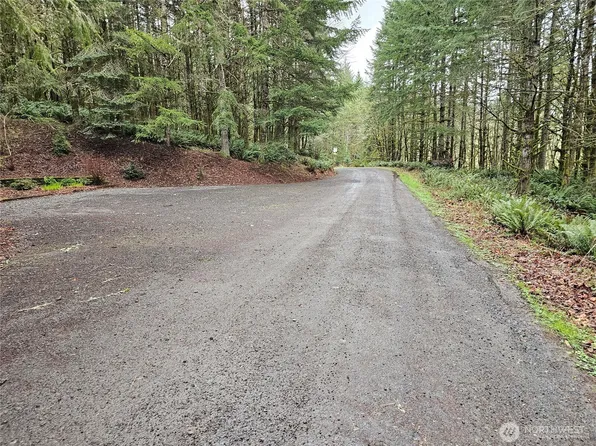573 Clearwater Road, Kelso, WA 98626