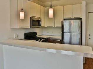 5200 N Broadway St #2R, Chicago, IL 60640