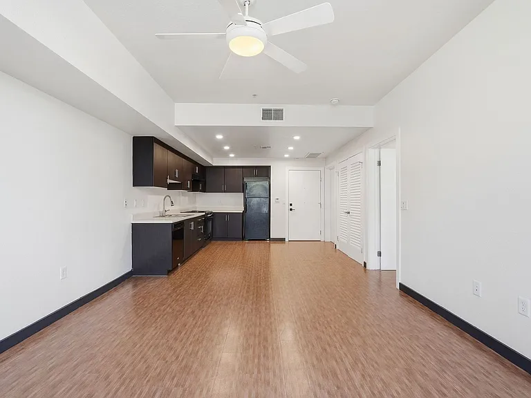 Elevate Your Urban Experience! Move in before the end of the month and get 10 weeks FREE Rent! — Photo 34
