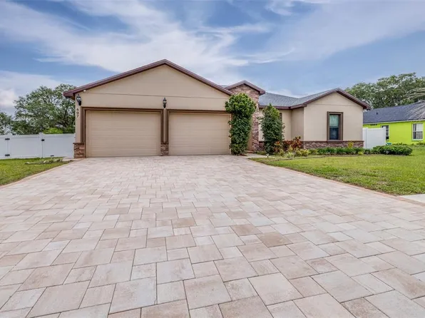 607 S 16th St, Haines City, FL 33844