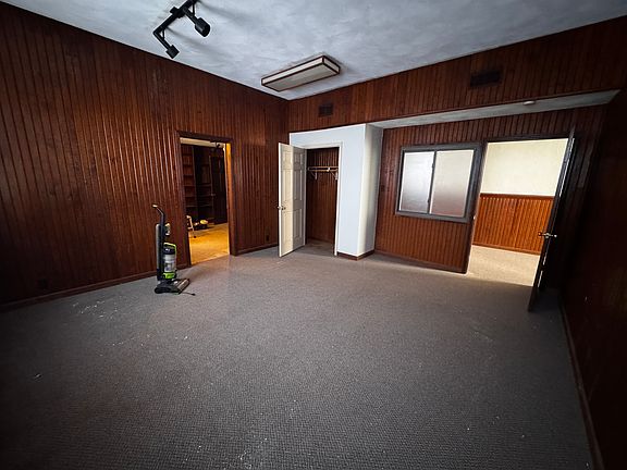 2nd image of 801 Range Ln #3C