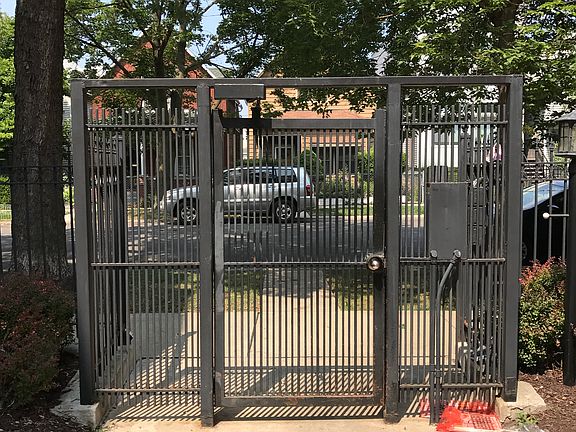 4th image of 3431 W Shakespeare Ave APT 1B