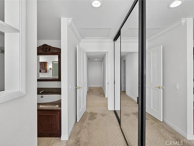 32201 Sea Island Dr — Photo 43
