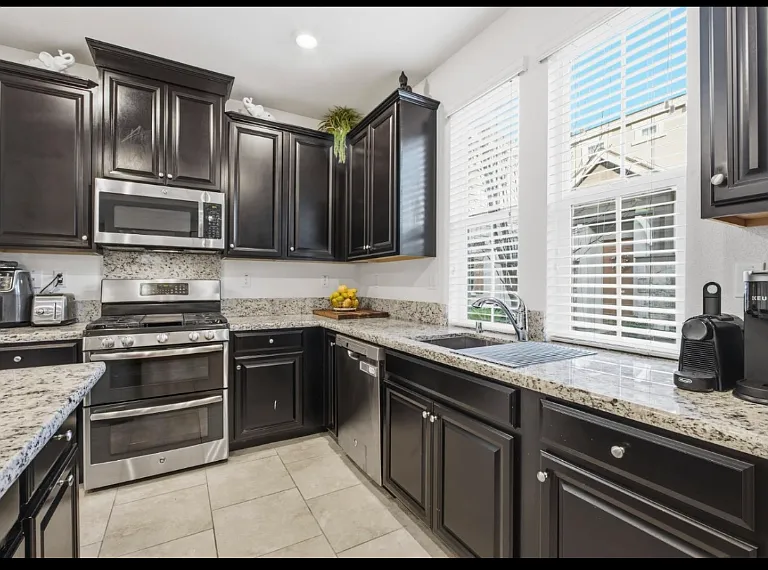4032 Montcalm Pl — Photo 22