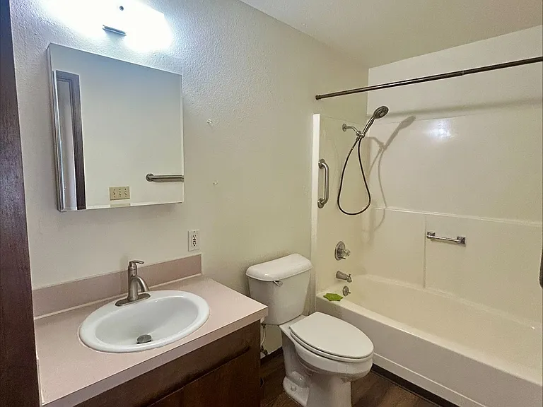 5775 Golden Eagle Dr — Photo 4