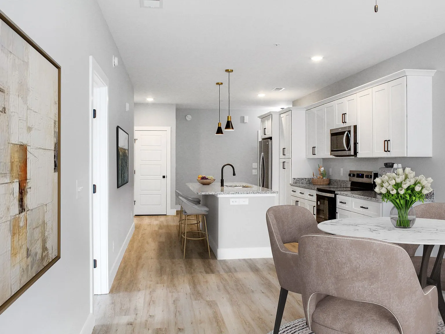 Pine Village Apartments — Photo 1