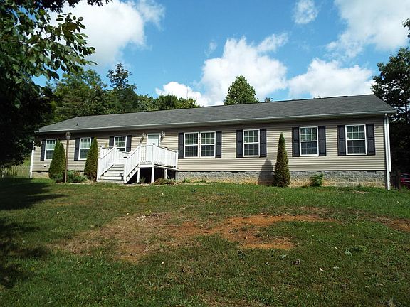 3rd image of 83 Woodpecker Ln