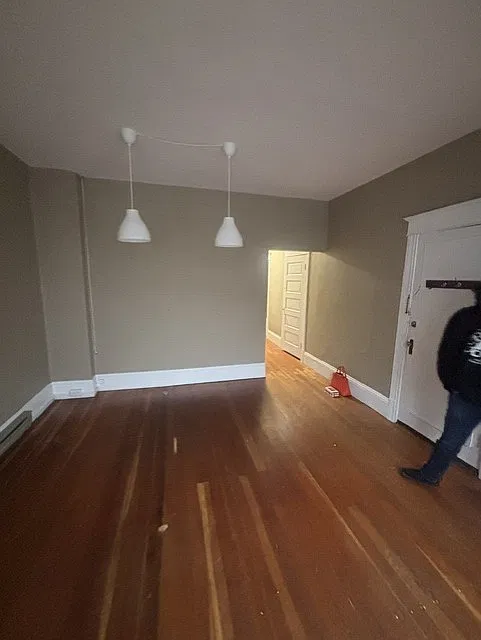 2 bed, 700 sqft, $1,850 — Photo 3