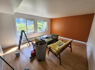 1414 E Howell St APT 1B, Seattle, WA 98122