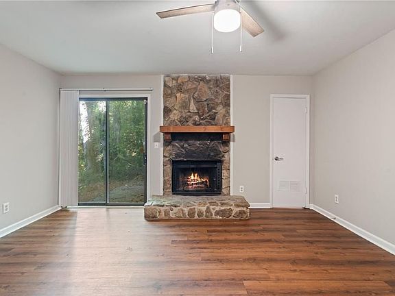 2nd image of 580 Northridge Crossing Dr
