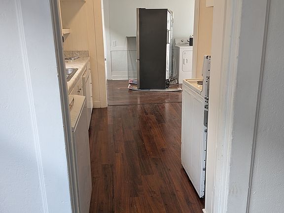 5th image of 3140 2nd Ave