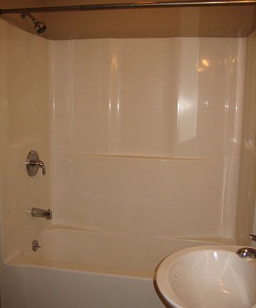 5th image of 1222 Crestwood Dr