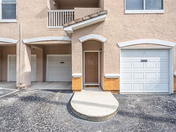 2nd image of 10408 Villa View Cir #10408