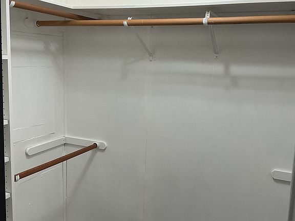 5th image of 767 Juniper St