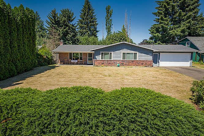 1st image of 4014 NE 51st St