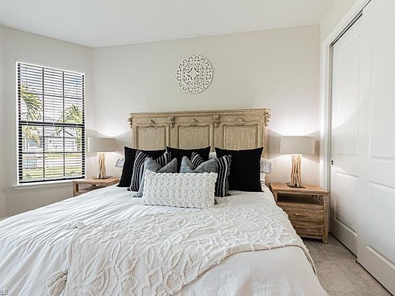 3rd image of 10463 Ventana LN