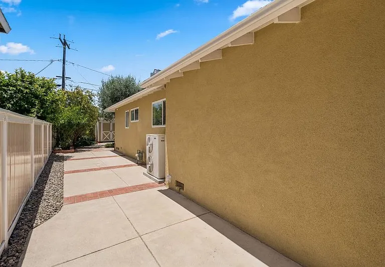 929 Junipero Dr — Photo 26