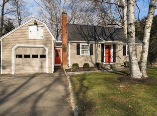 25 Nobel Rd, Dedham, MA 02026