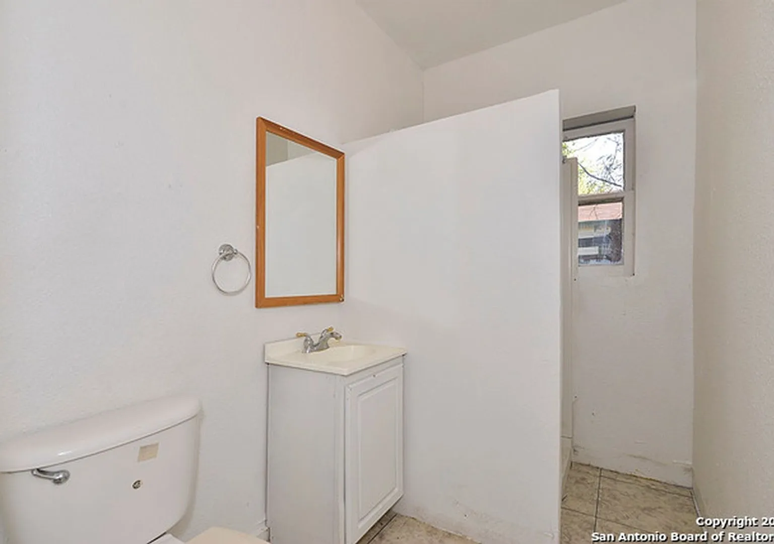 113 S Olive — Photo 4