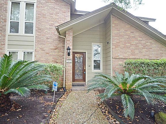 4th image of 523 Windsor Glen Dr