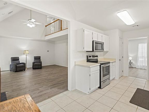 5th image of 607 Plantation Blvd