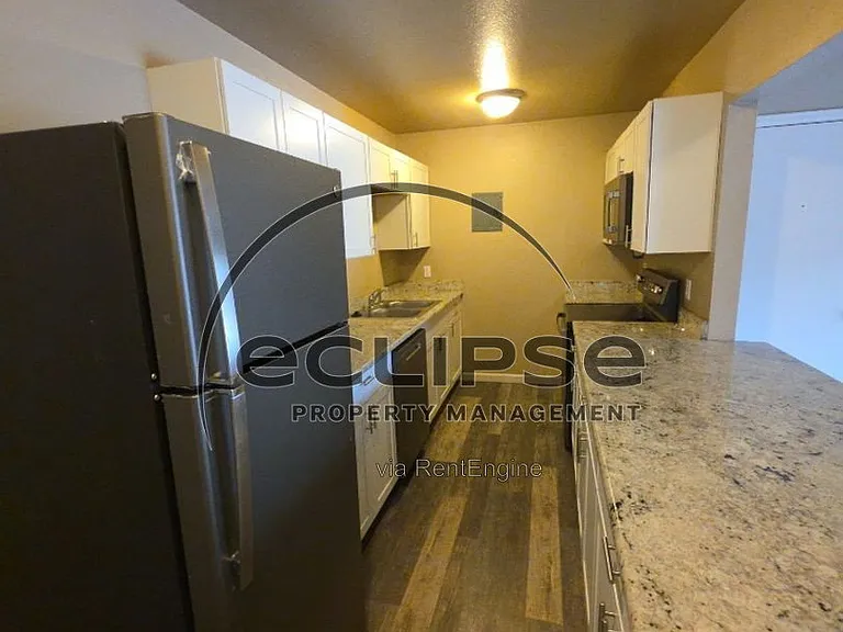 502 Bell Ct #C2 — Photo 10