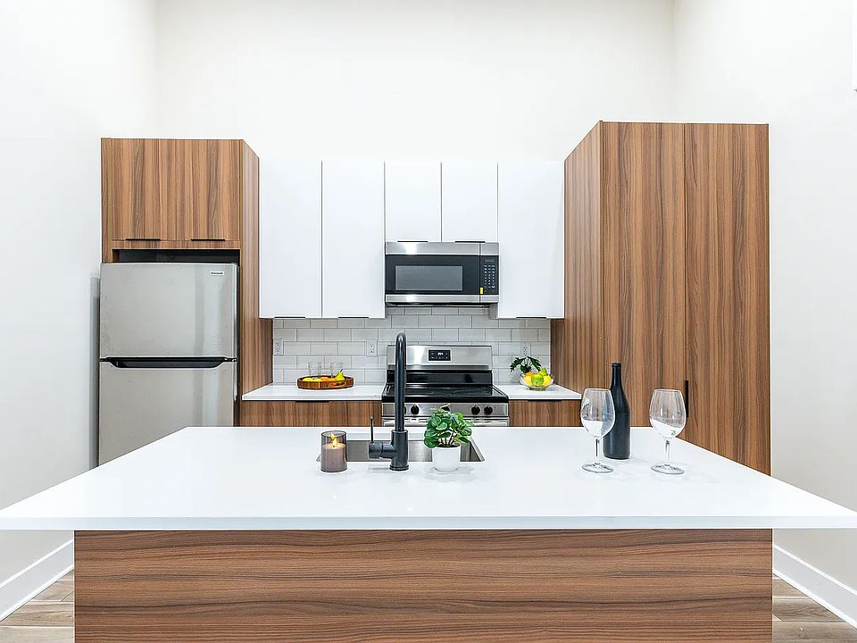 1st image of 1042 N 48th St #202