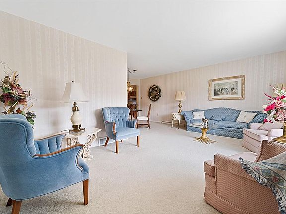 4th image of 1812 Beaver Ave