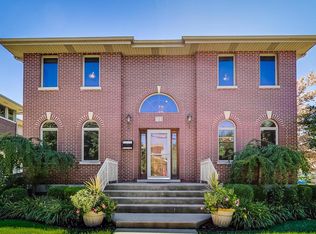 711 Elm St, Park Ridge, IL 60068