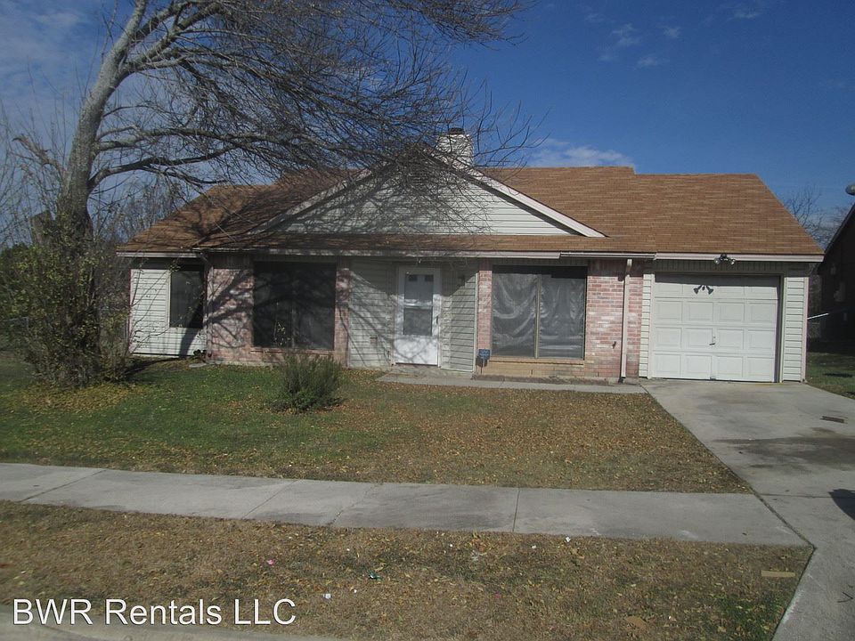 1st image of 1801 Bobby Lee Dr