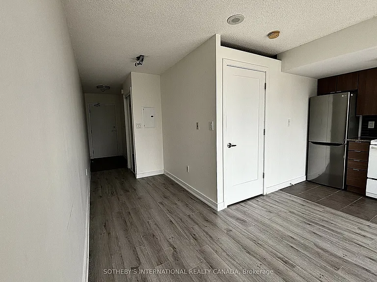 11 Brunel Ct #1216 — Photo 28