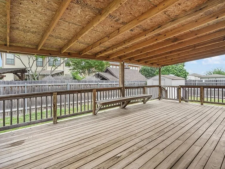 200 Rudy Ln — Photo 17