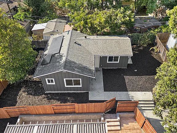 3rd image of 7203 Zelinda Dr