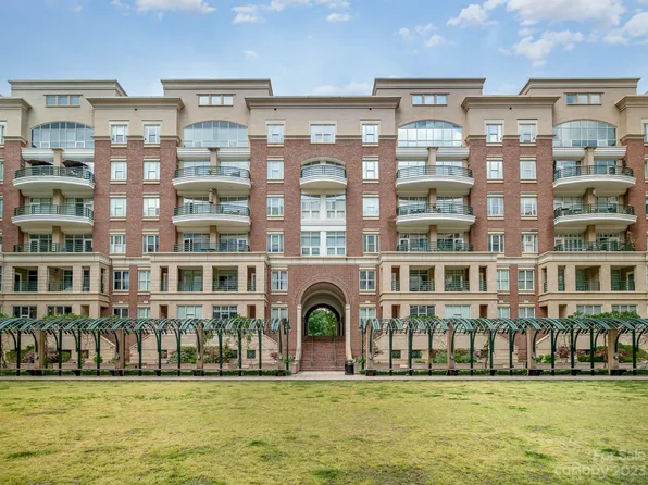 400 N Church St, Charlotte, NC 28202