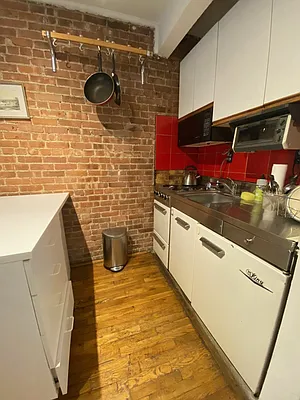 Rented by Douglas Elliman | media 28