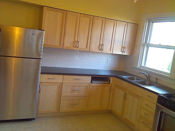 2nd image of 280 S Pitt St #280