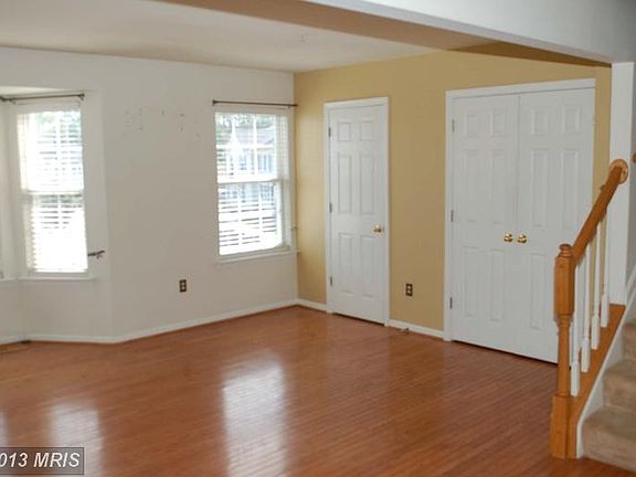 5th image of 25 Blue Spire Cir