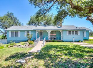 211 W Lake Ave, Mertzon, TX 76941