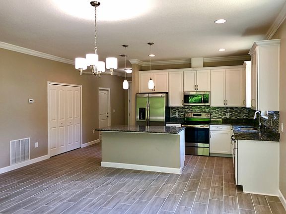 3rd image of 226 Alta Vista St
