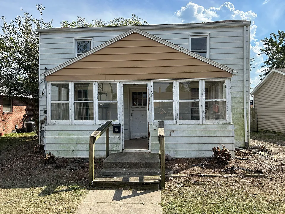 317 E South St