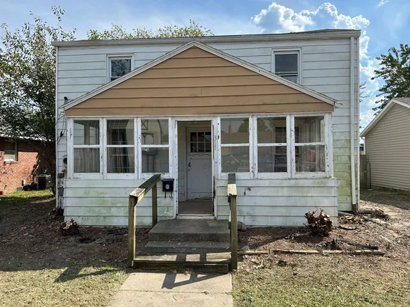 317 E South St, Du Quoin, IL 62832