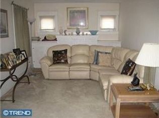 1 Moore Ave, Barrington, NJ 08007